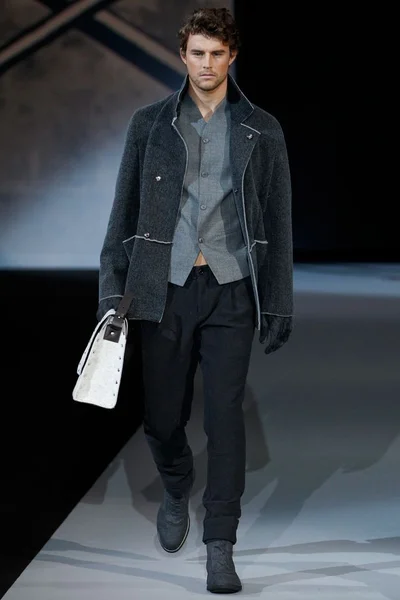 Look 48